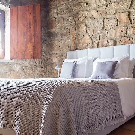 Alojamento de Turismo Rural Casa Da Padeira - *